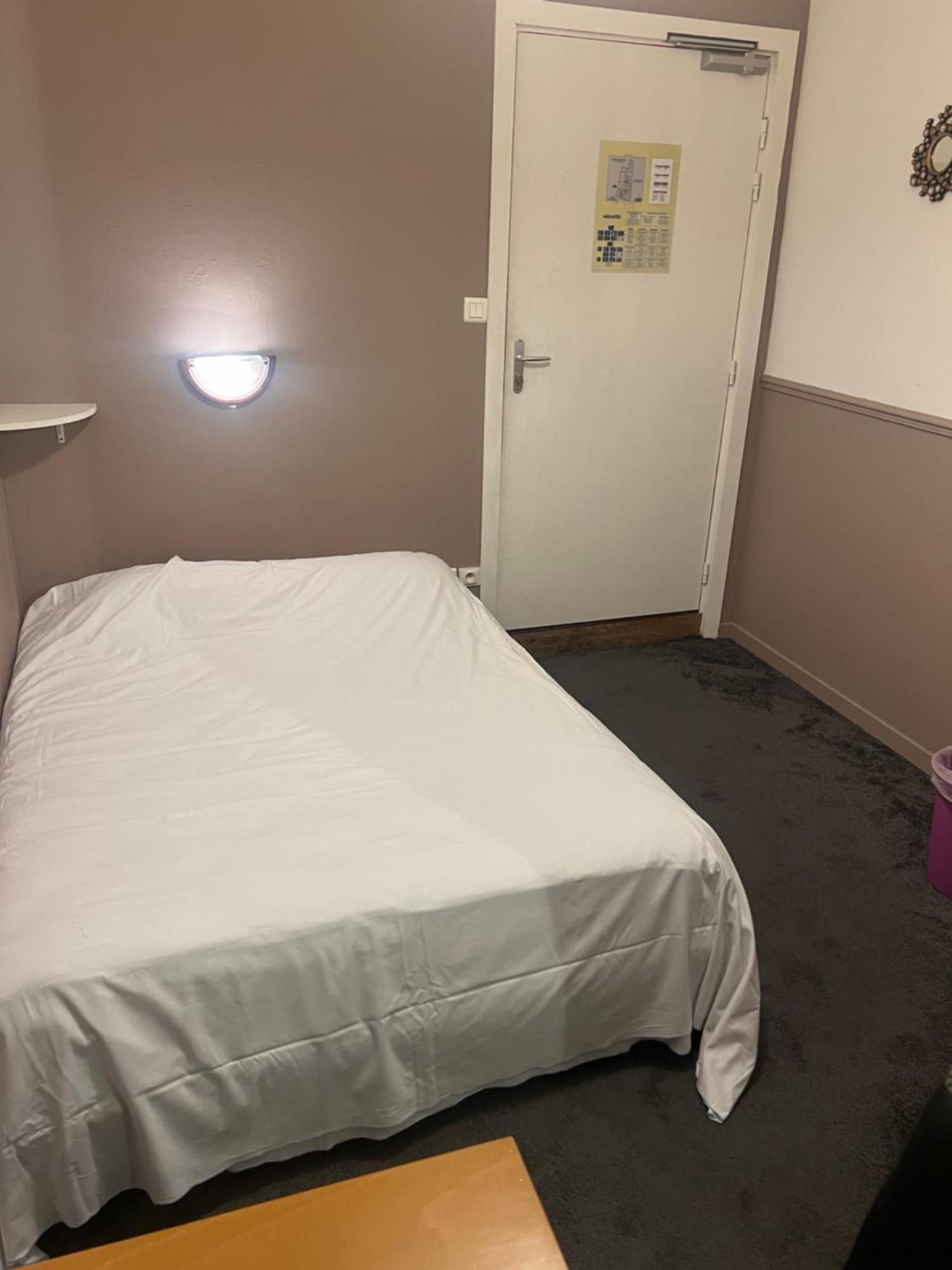 Hotel Central Каркасон Екстериор снимка