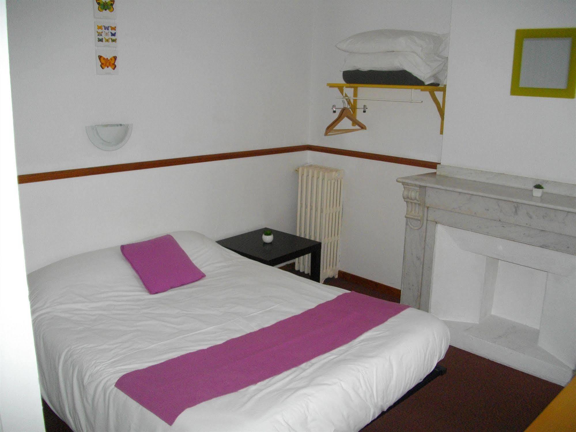 Hotel Central Каркасон Екстериор снимка